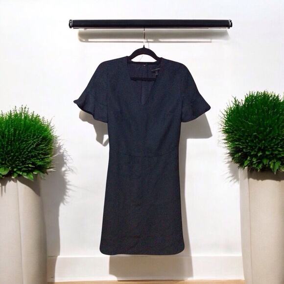 Banana Republic Dresses & Skirts - Banana Republic Navy Blue Flutter Sleeve Fit & Flare Pockets V-neck Dress Sz 6